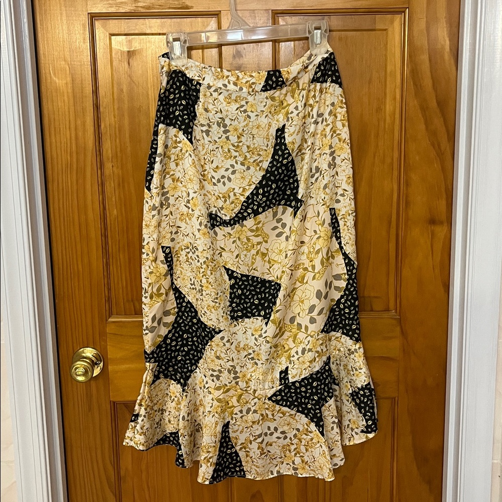 Greylin Cream, Black & Gold Floral High-Low Skirt - Picture 5 of 6